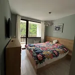 Gardens B15 *