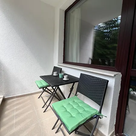 Gardens B15 Apartment Borowez