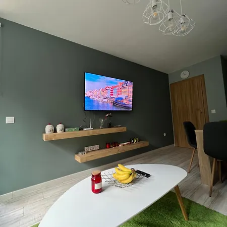 Gardens B15