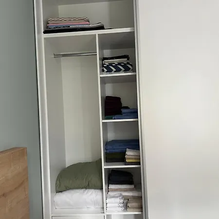 Gardens B15 Apartment Borowez